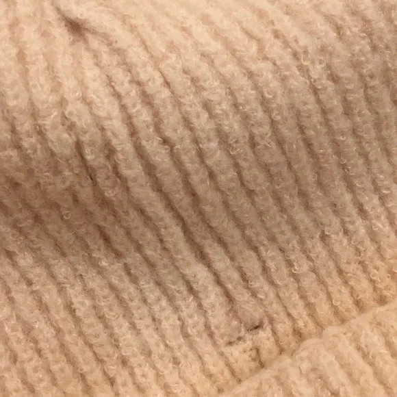 Steve Madden Woolen Knit Cap Peach and Pearl Accents NWT OSFM - Picture 9 of 11